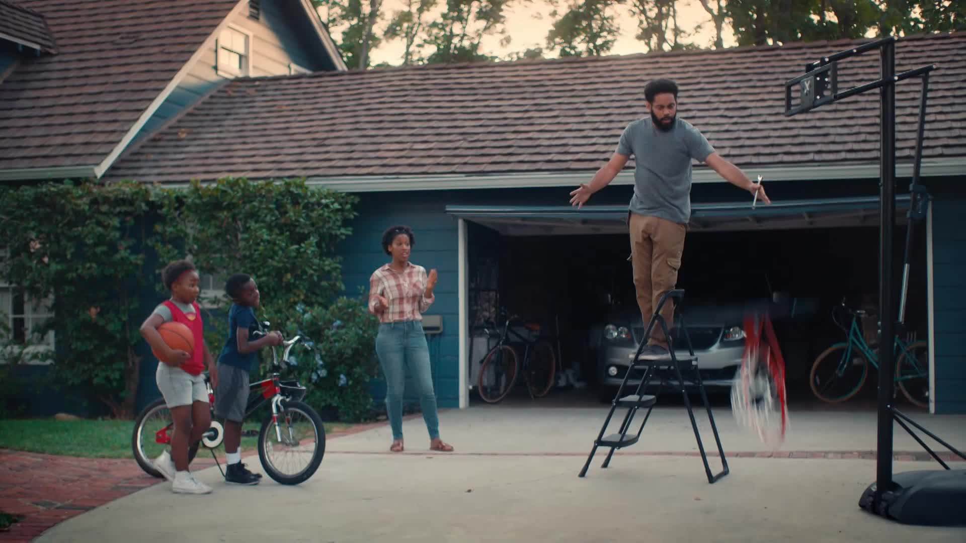 Thumbnail image for CAR SEAT FAMILY HOOP 30sec   Ad Council